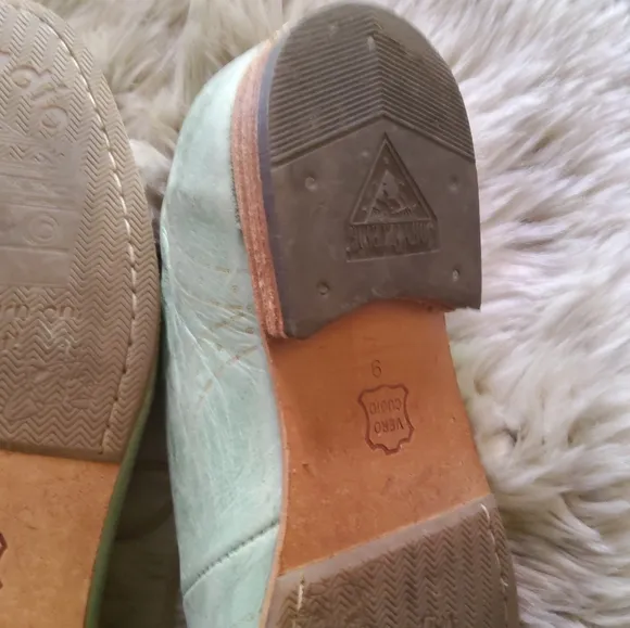 Authentic John Fluevog Shoes Size 9 Mens Size 11 Women
