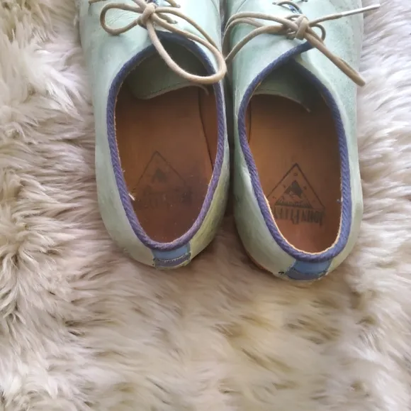 Authentic John Fluevog Shoes Size 9 Mens Size 11 Women