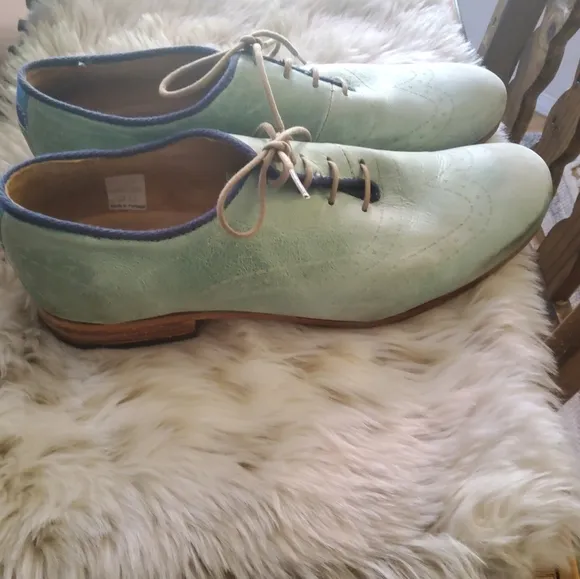 Authentic John Fluevog Shoes Size 9 Mens Size 11 Women