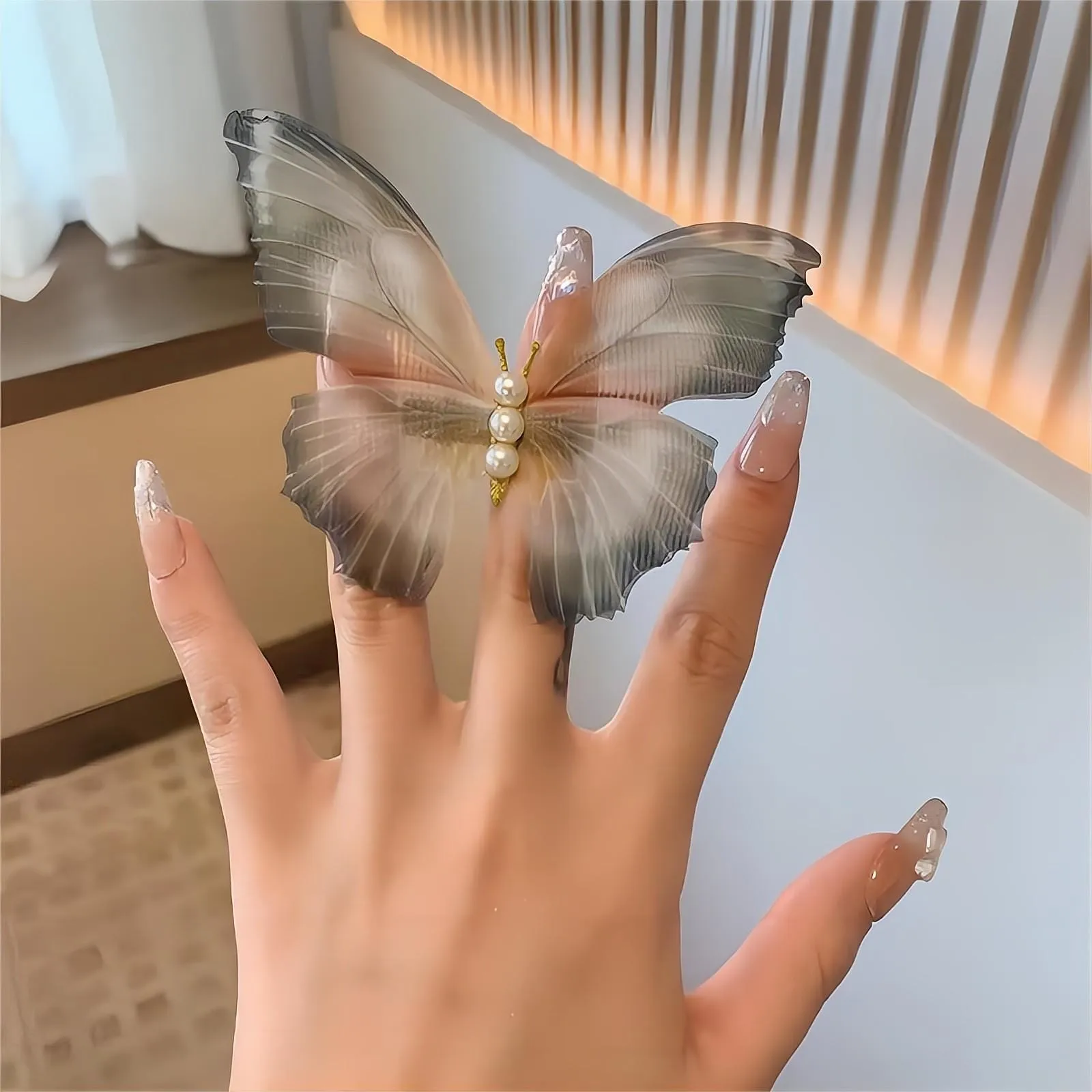 Chic Pearl Charm Sheer Mesh Butterfly Hair Clip
