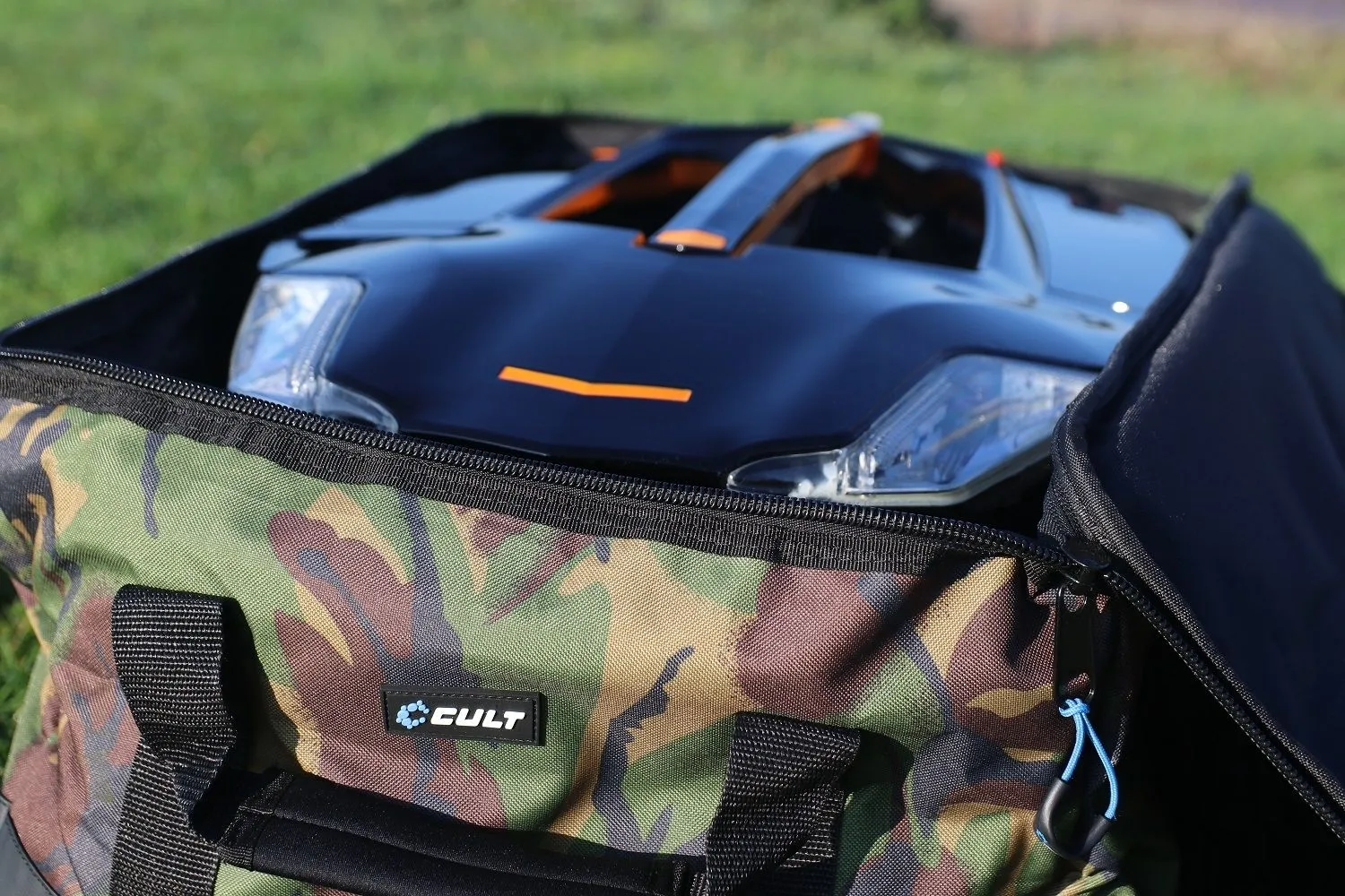 CULT DPM Deluxe XL Bait Boat Bag Set
