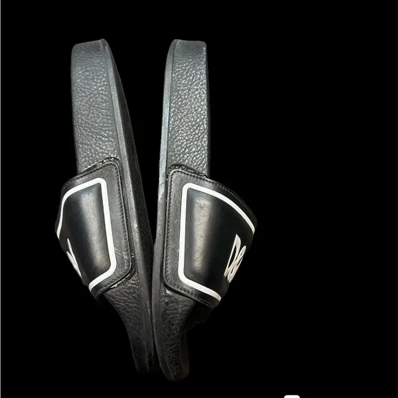 Dolce &amp; Gabbana kids logo Slides sandal pool slides.