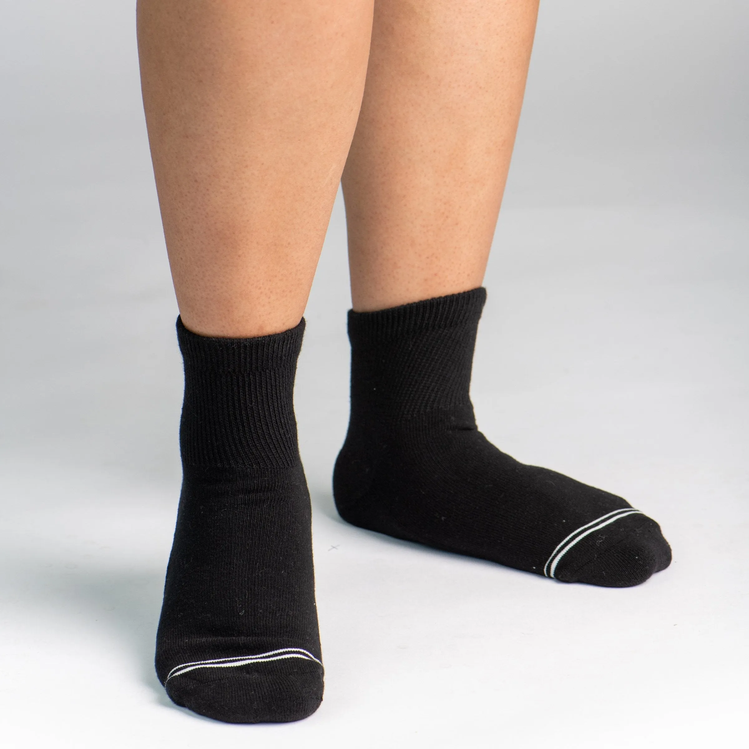 Dr. Segal's x PUDUS Cushioned Socks | Comfy Quarter Crew | Black