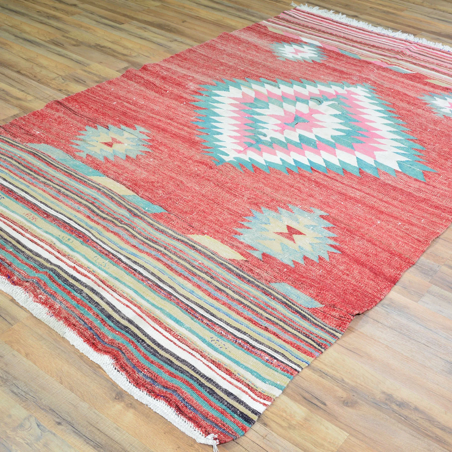 Hand-Woven Turkish Kilim Traditional Handmade Wool Rug (Size 4.8 X 8.11) Brrsf-1104