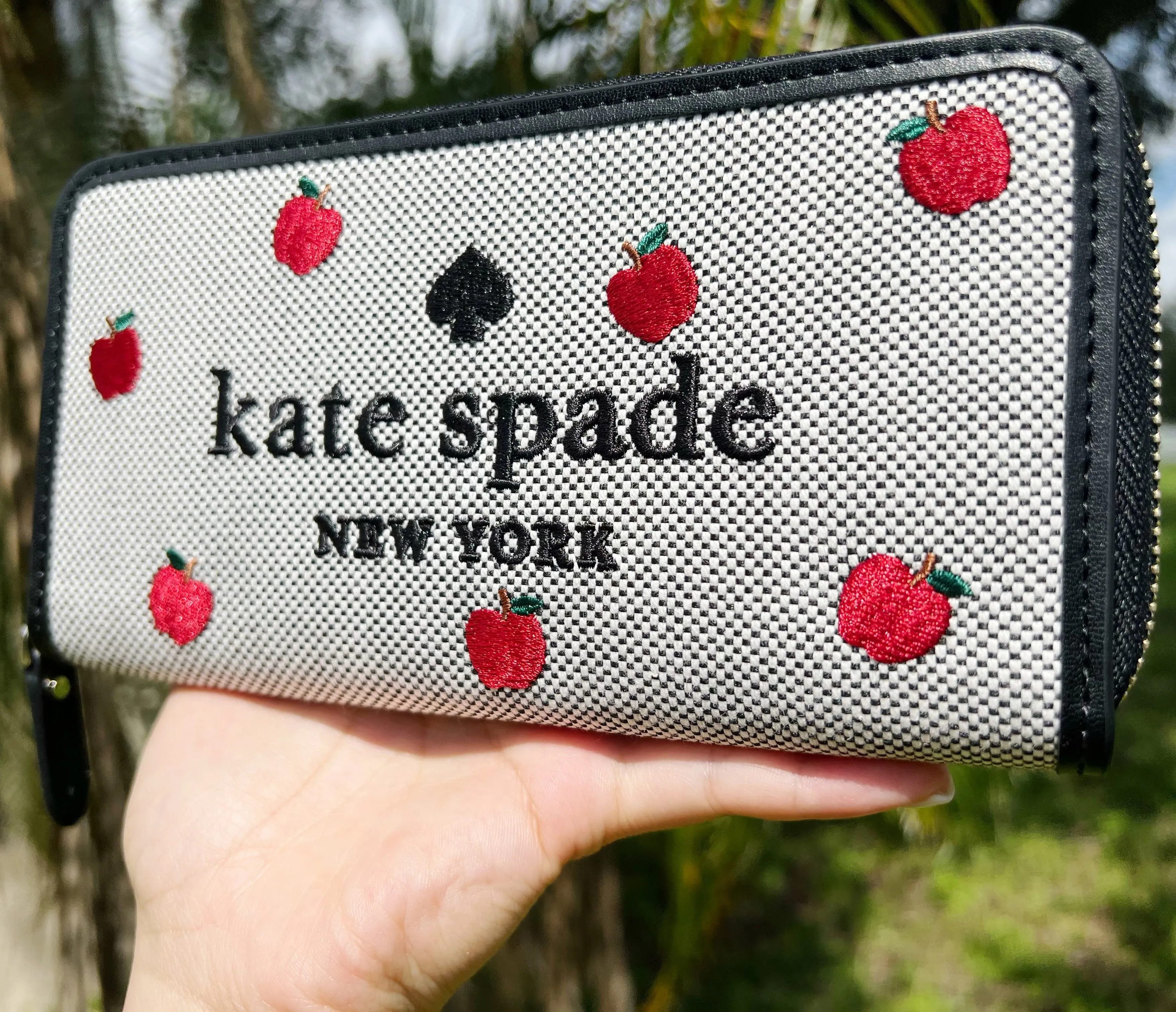 Kate Spade Ella Apple Toss Embroidered Large Continental Zip Wallet Black Multi