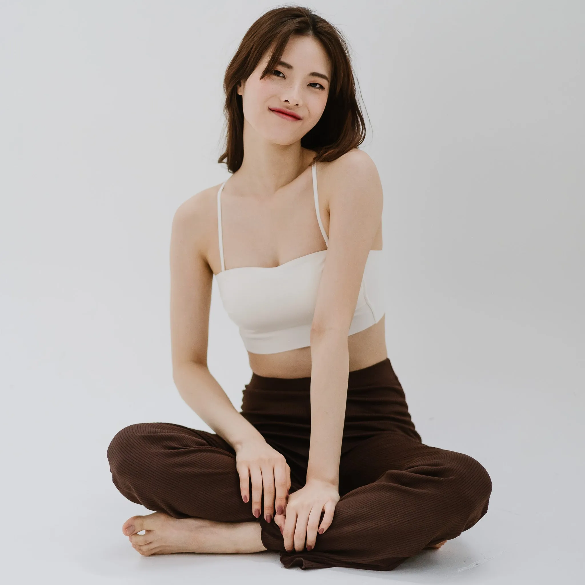 Minimalist Chic! Ruched Lightly-Lined Seamless Midi Strapless Wireless Bra in Meringue