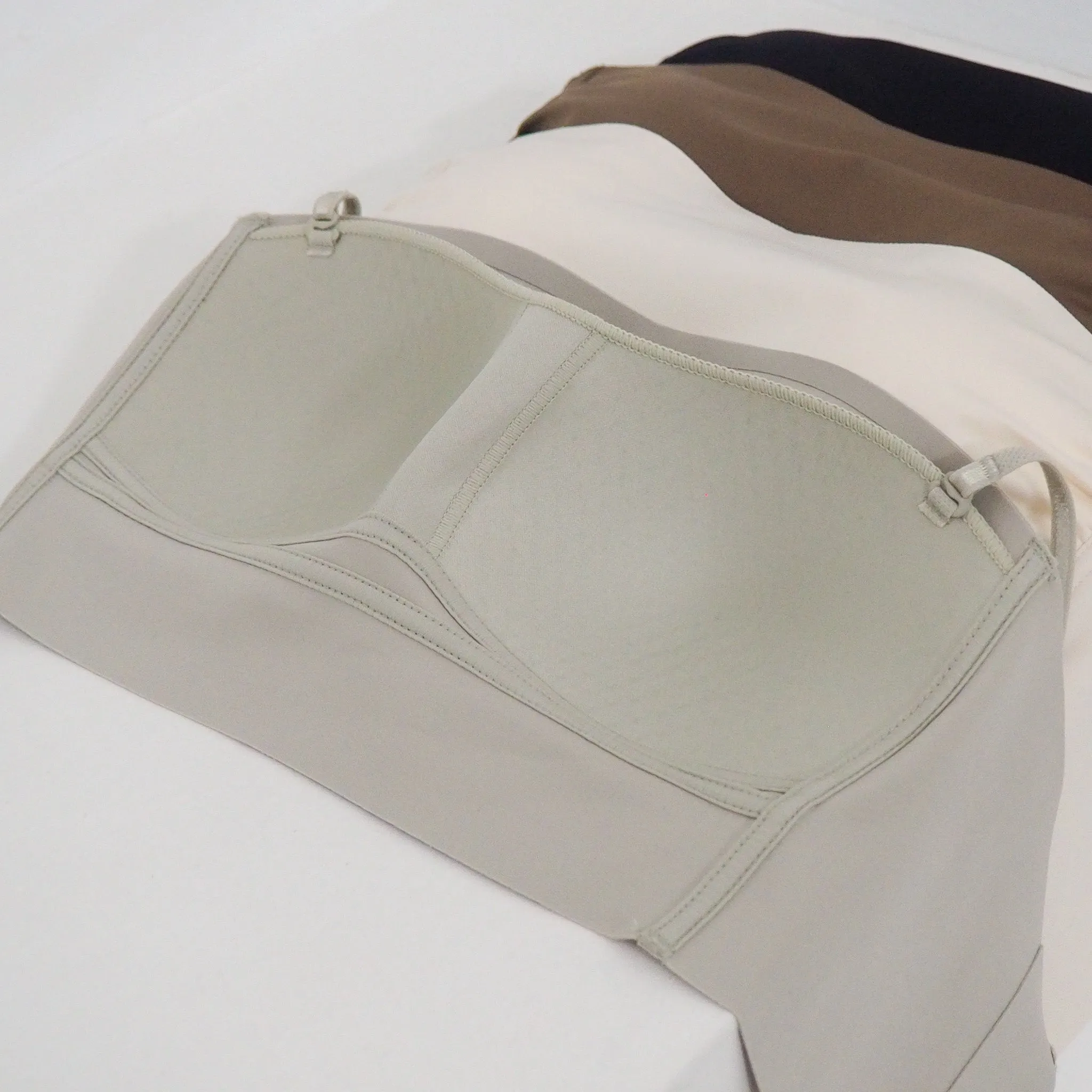 Minimalist Chic! Ruched Lightly-Lined Seamless Midi Strapless Wireless Bra in Meringue