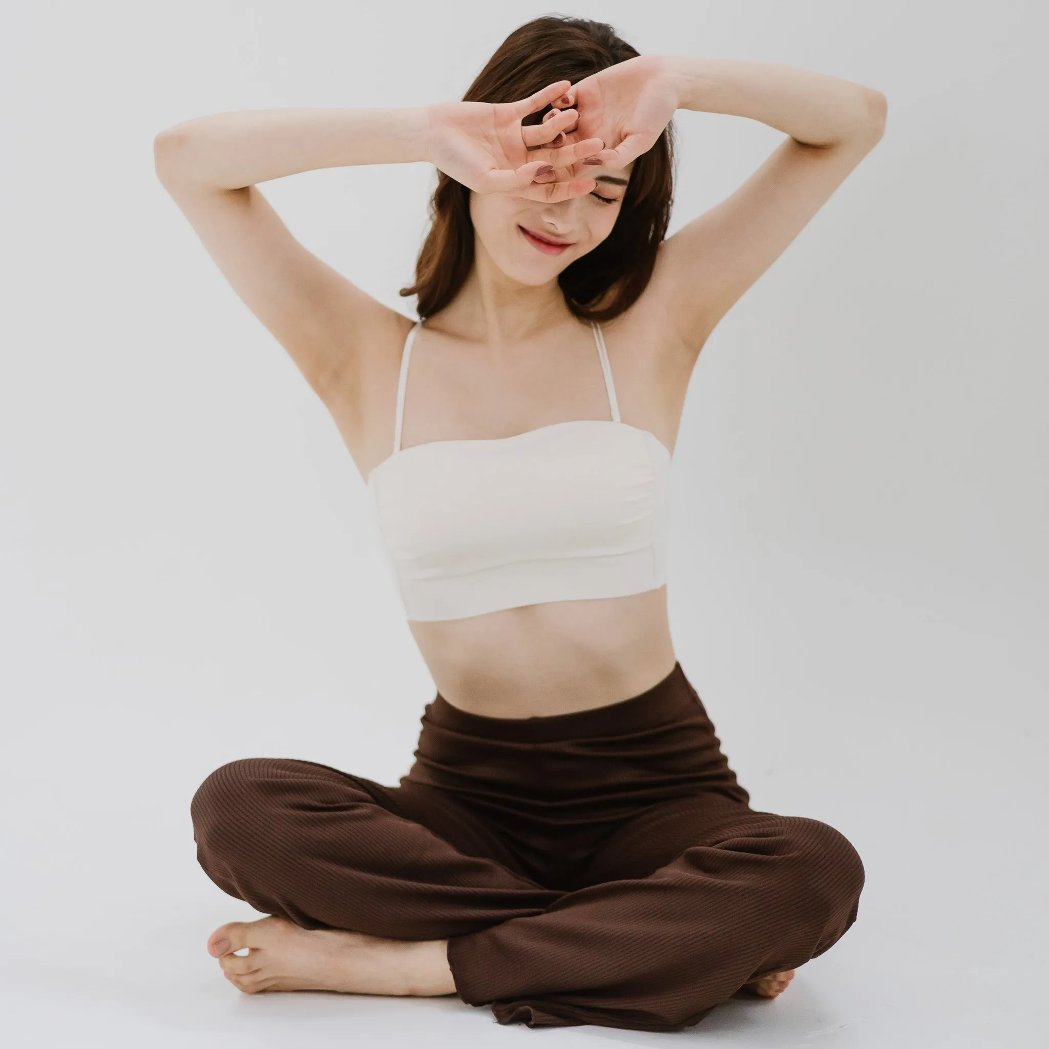 Minimalist Chic! Ruched Lightly-Lined Seamless Midi Strapless Wireless Bra in Meringue