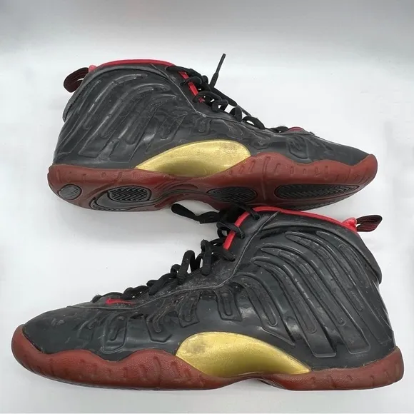 Nike Air Foamposite One Dracula Black &amp; Red Sneakers