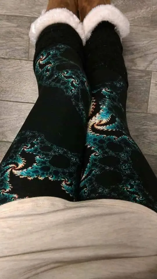 One Size Teal & Brown Swirl Print on Black Background