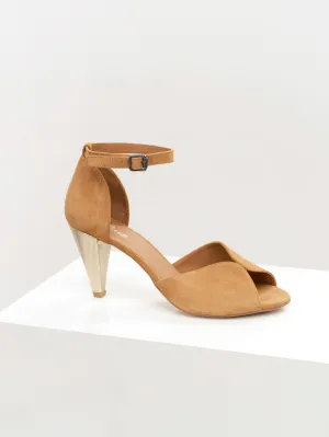 O.NOLA - Sandales à talon caramel en cuir velours