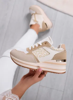 SELLY - Sneakers beige con zeppa e dettagli ricamati
