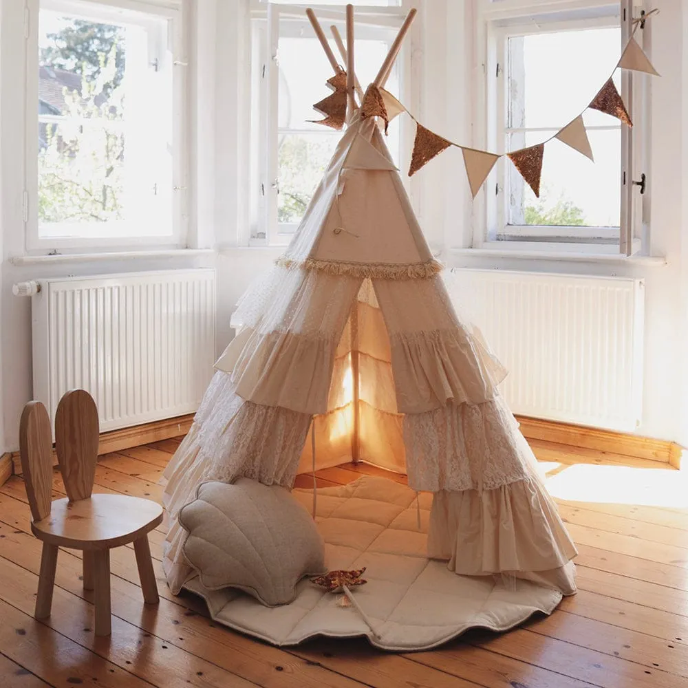 Shabby Chic Teepee With Frills - Beige & White