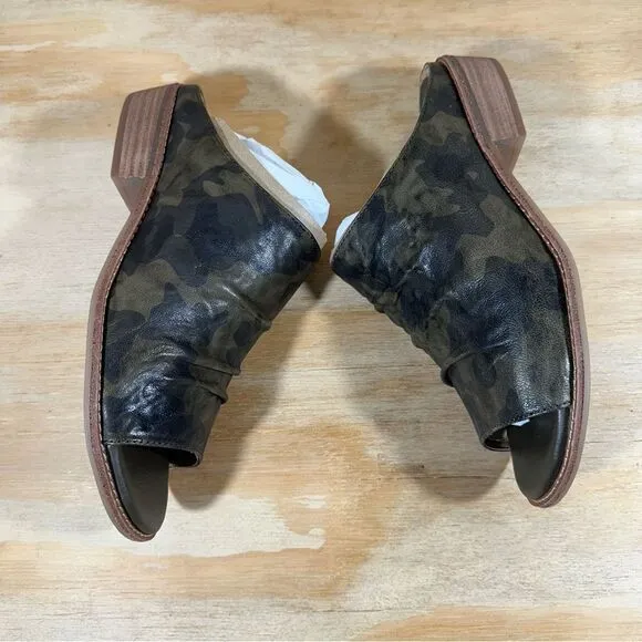 Sofft Netta Olive Camo Leather Slides Women’s Size 7